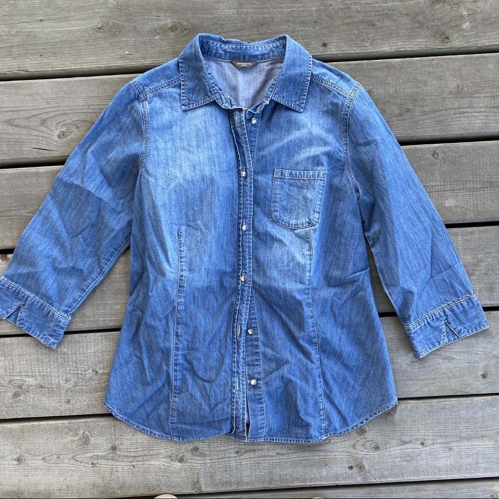 2/$30 || Denver Hayes Denim Button-Up Top